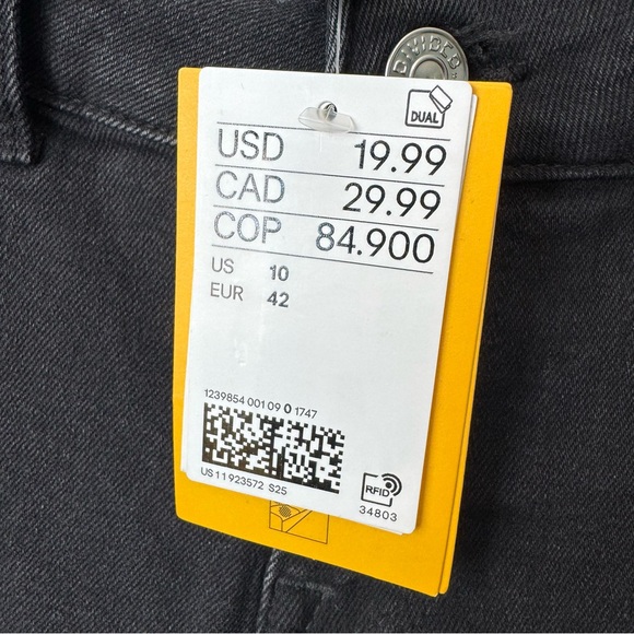 Divided H&M Low Waist Flare Jeans in Black. NWT. Women’s 10 (actual 32x32) - Picture 8 of 13